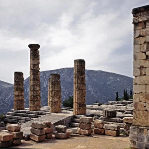 View of the four columns of the temple of Apollo, 370 BC (photography)