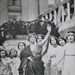 Women and children performing in suffrage tableau, 3 March, 1913 (b / w photo)