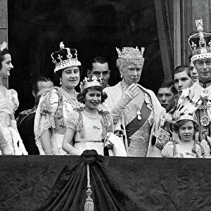 George VI and Queen Elizabeth on Buckingham Palace balcony Coronation Day 1937