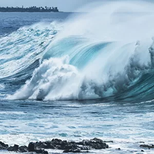 Powerful blue ocean wave along the coast, Hawaii, USA