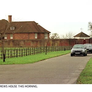 THE DUCHESS OF YORKS CAR LEAVES THE SUNNINGHILL ESTATE