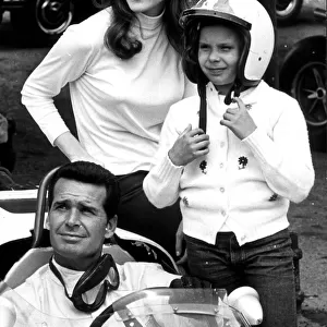 JAMES GARNER - ACTOR, WITH HIS 8 YEAR OLD DAUGHTER GIGI AND JESSICA WALTER - JULY 1966