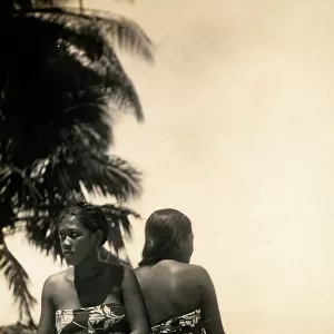 Portrait of two young Tahitian women