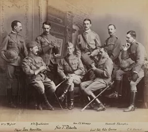 Sir Frederick Sleigh Roberts with his officers (b / w photo)