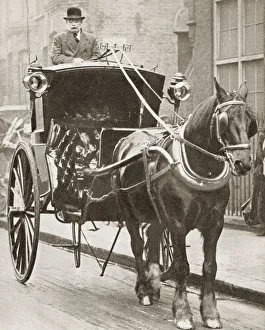 A Hansom Cab In London, England In 1910. From The Story Of 25 Eventful Years In Pictures A Hansom Cab In London, England In 1910. From The Story Of 25 Eventful Years In Pictures