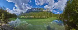 Lake Hintersee, Nationalpark Berchtesgadener Land, Ramsau, Bavaria, Germany Lake Hintersee, Nationalpark Berchtesgadener Land, Ramsau, Bavaria, Germany
