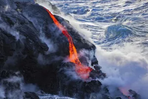 The Pahoehoe Lava Flowing From Kilauea Has Reached The Pacific Ocean Near Kalapana The Pahoehoe Lava Flowing From Kilauea Has Reached The Pacific Ocean Near Kalapana